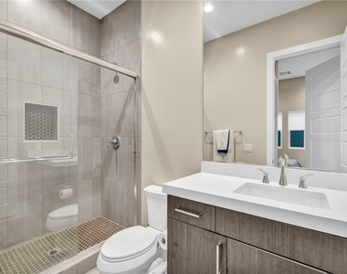 10935 Rossa Peak Avenue - Photo Thumbnail 17