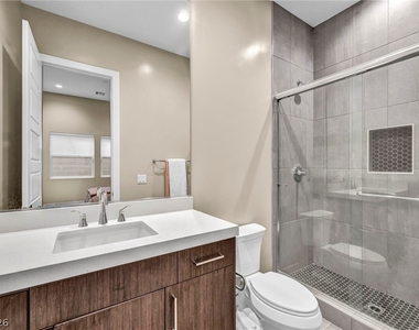 10935 Rossa Peak Avenue - Photo Thumbnail 16
