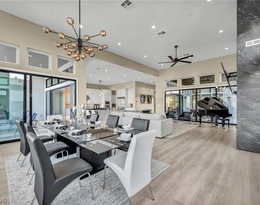 10935 Rossa Peak Avenue - Photo Thumbnail 5