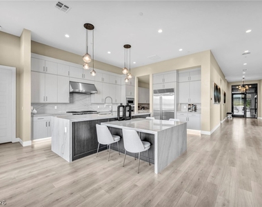 10935 Rossa Peak Avenue - Photo Thumbnail 6