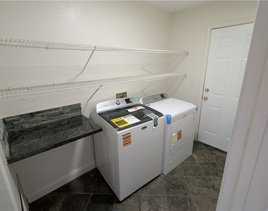 2670 Ridgewater Circle - Photo Thumbnail 8