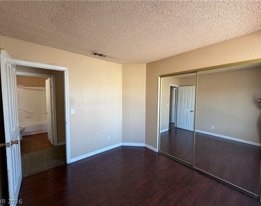 6621 Silvery Avenue - Photo Thumbnail 15