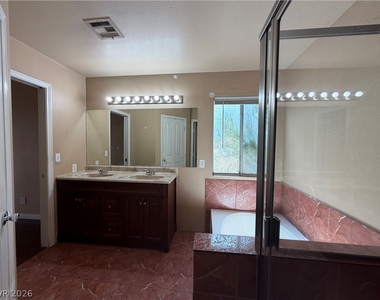 6621 Silvery Avenue - Photo Thumbnail 12