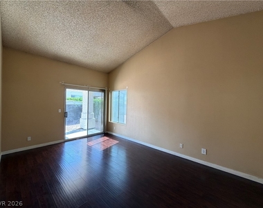 6621 Silvery Avenue - Photo Thumbnail 8