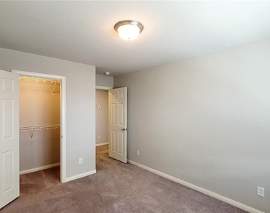 7275 Shannon Ridge Court - Photo Thumbnail 19