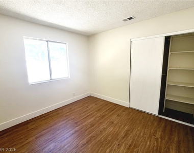 6232 Espinosa Avenue - Photo Thumbnail 14