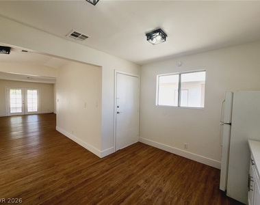 6232 Espinosa Avenue - Photo Thumbnail 8