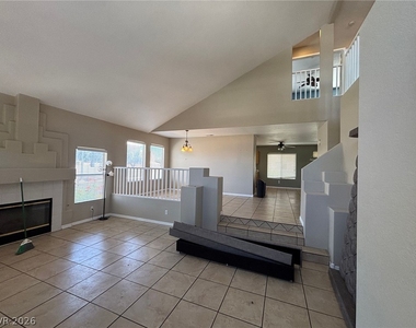 7909 Constantinople Avenue - Photo Thumbnail 5