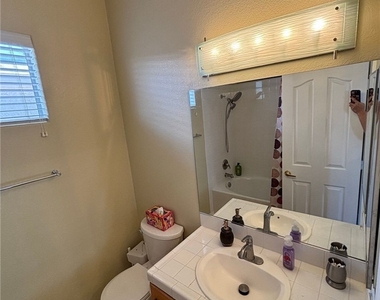 7909 Constantinople Avenue - Photo Thumbnail 31