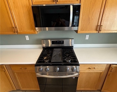 7909 Constantinople Avenue - Photo Thumbnail 22