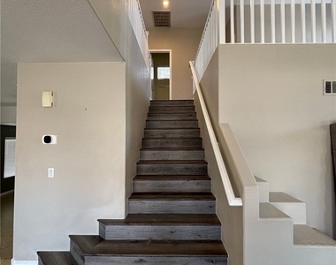 7909 Constantinople Avenue - Photo Thumbnail 2