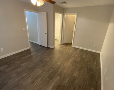 8600 W Charleston Boulevard - Photo Thumbnail 12