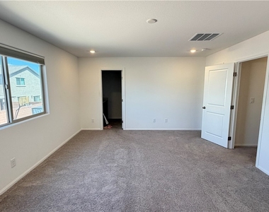 9527 Victory Wings Street - Photo Thumbnail 27