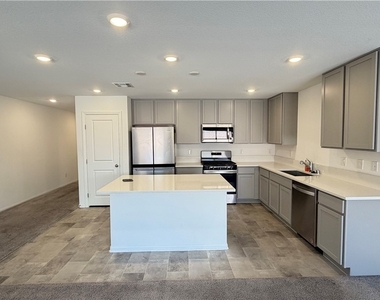 9527 Victory Wings Street - Photo Thumbnail 8