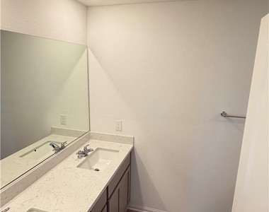 9527 Victory Wings Street - Photo Thumbnail 28