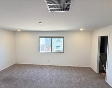 9527 Victory Wings Street - Photo Thumbnail 26