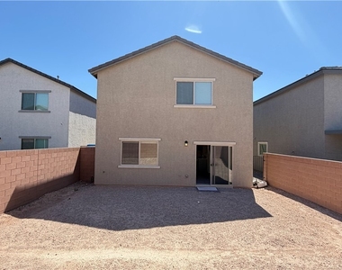9527 Victory Wings Street - Photo Thumbnail 16
