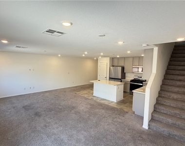 9527 Victory Wings Street - Photo Thumbnail 14