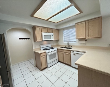 525 Indian Princess Drive - Photo Thumbnail 6