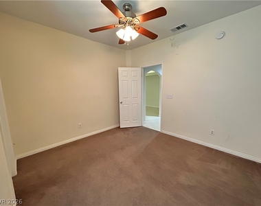 525 Indian Princess Drive - Photo Thumbnail 15