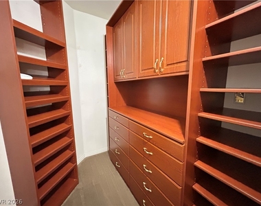 525 Indian Princess Drive - Photo Thumbnail 13