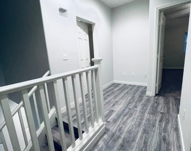 213 Heiple Court - Photo Thumbnail 23