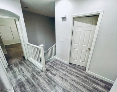 213 Heiple Court - Photo Thumbnail 20