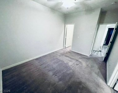 213 Heiple Court - Photo Thumbnail 30