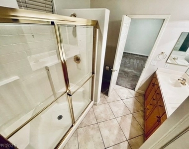 213 Heiple Court - Photo Thumbnail 16