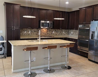 5623 Bishop Flowers Street - Photo Thumbnail 4