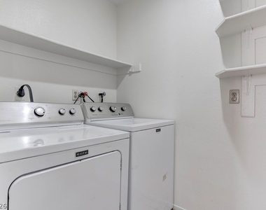 4269 Stewart Avenue - Photo Thumbnail 14