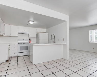 4269 Stewart Avenue - Photo Thumbnail 9
