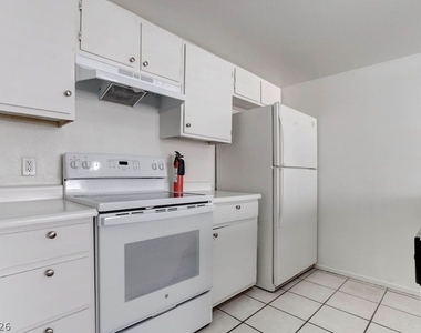 4269 Stewart Avenue - Photo Thumbnail 10