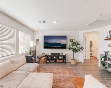 7850 Jupiter Sky Street - Photo Thumbnail 6
