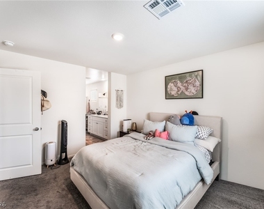 7850 Jupiter Sky Street - Photo Thumbnail 12