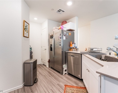7850 Jupiter Sky Street - Photo Thumbnail 10