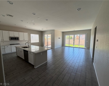 63 Barton Bay Avenue - Photo Thumbnail 6