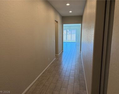 63 Barton Bay Avenue - Photo Thumbnail 2