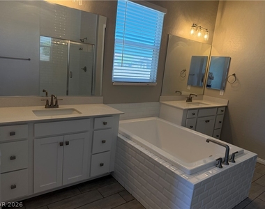 63 Barton Bay Avenue - Photo Thumbnail 28