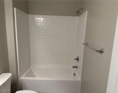 63 Barton Bay Avenue - Photo Thumbnail 29