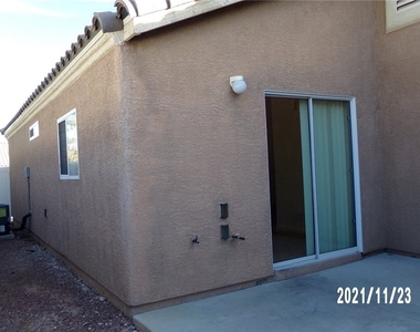 9276 Swamp Rose Avenue - Photo Thumbnail 5