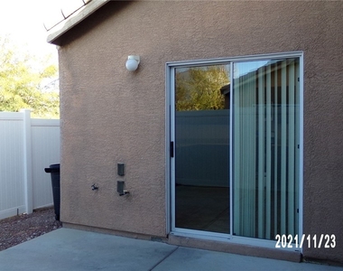 9276 Swamp Rose Avenue - Photo Thumbnail 6