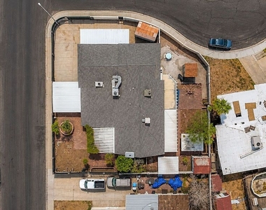 5185 Sun Valley Drive - Photo Thumbnail 64