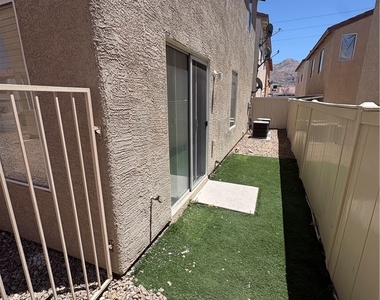 5925 Hudson Woods Court - Photo Thumbnail 5