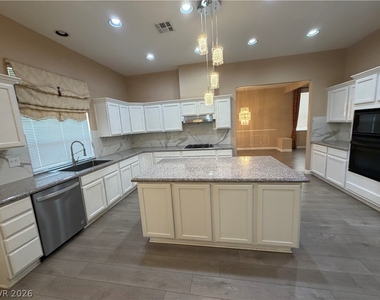 2381 Goldfire Circle - Photo Thumbnail 15