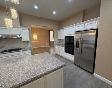 2381 Goldfire Circle - Photo Thumbnail 16