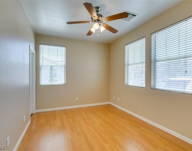 6840 Frances Celia Avenue - Photo Thumbnail 22