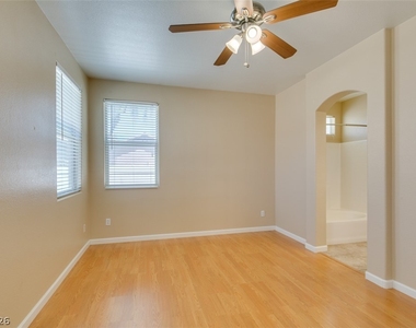 6840 Frances Celia Avenue - Photo Thumbnail 26