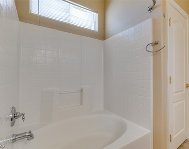 6840 Frances Celia Avenue - Photo Thumbnail 30