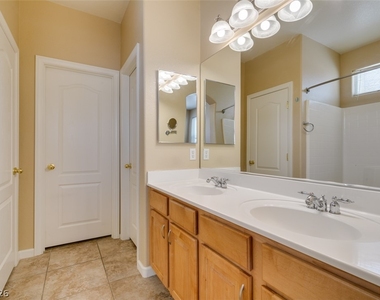 6840 Frances Celia Avenue - Photo Thumbnail 29